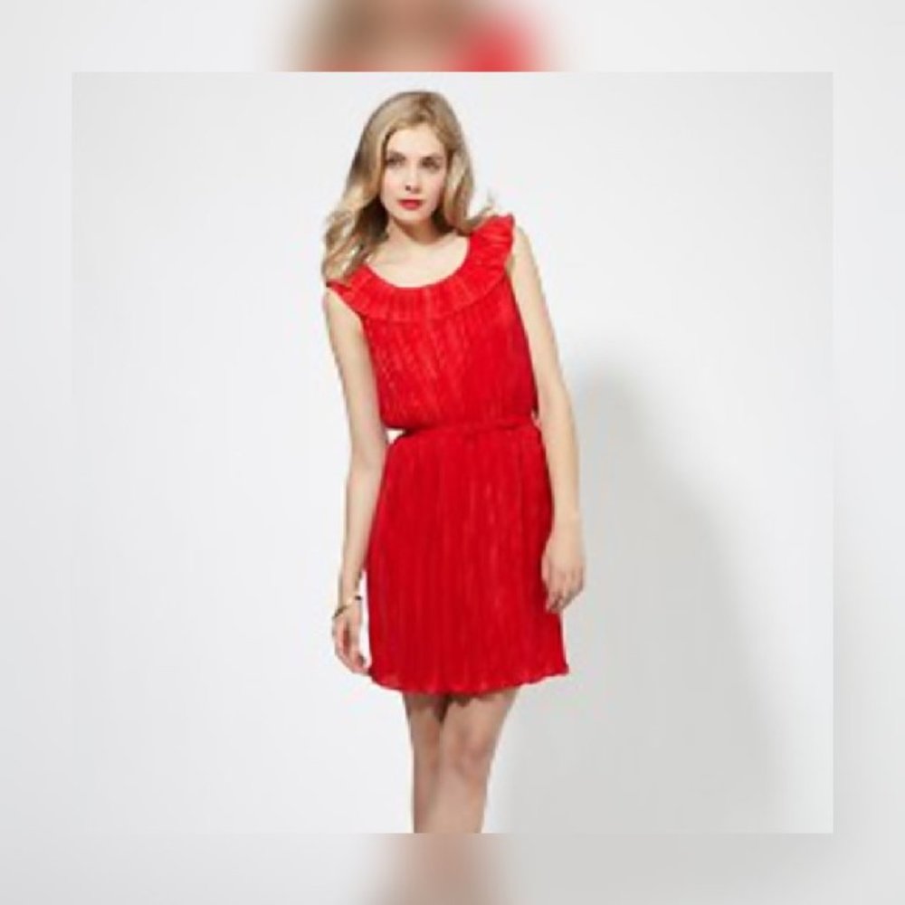 Seamline Cynthia Steffe Red Pleated Dress